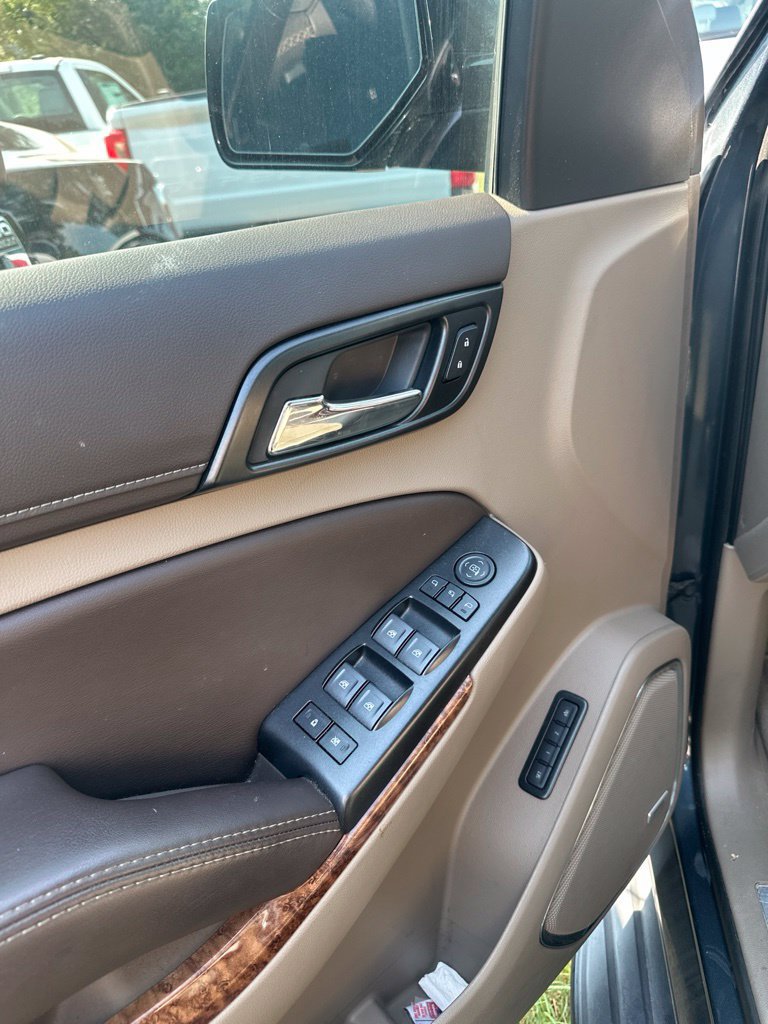 Used 2020 Chevrolet Suburban Premier w/ RST 6.2L Performance Edition AWD/4WD image 9