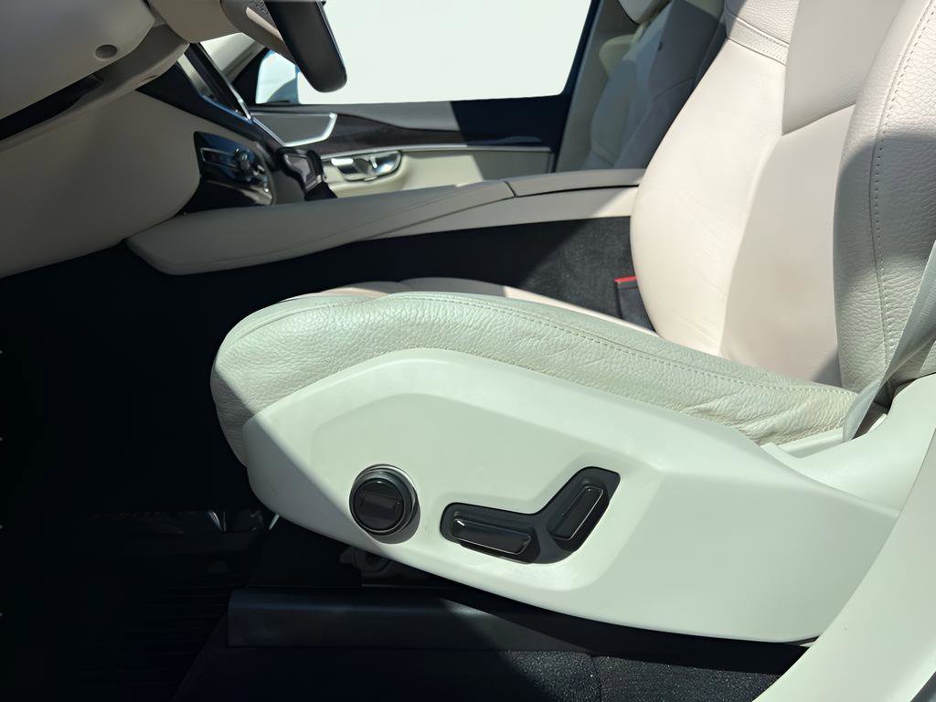 Used 2019 Volvo XC90 T5 Momentum w/ Protection Package Premier AWD/4WD image 45