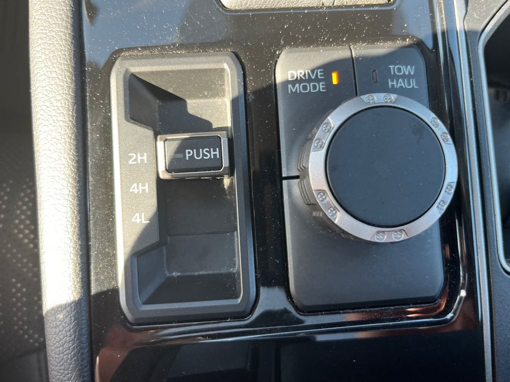Used 2022 Toyota Tundra Limited AWD/4WD image 26