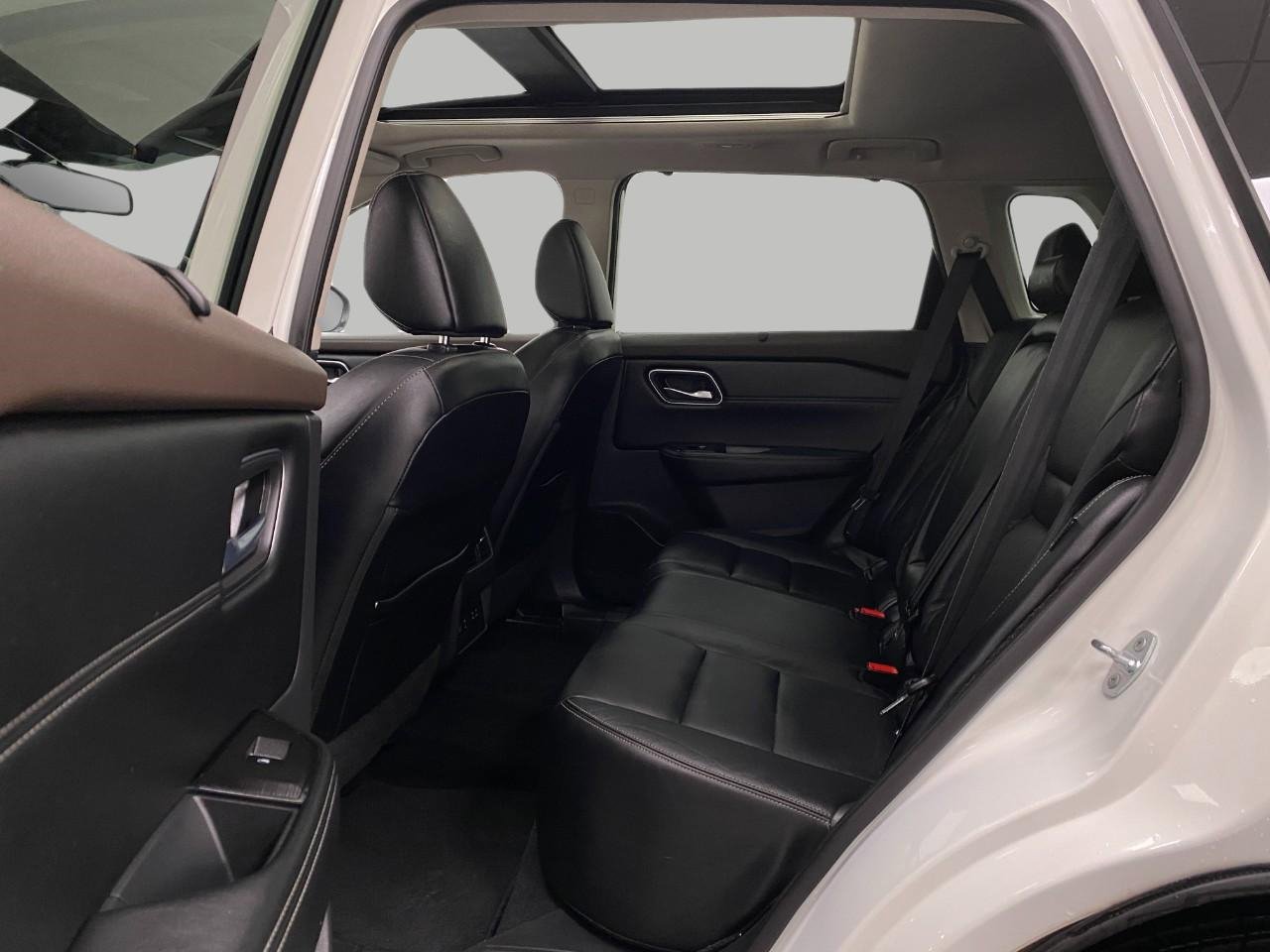 Used 2021 Nissan Rogue SL image 29