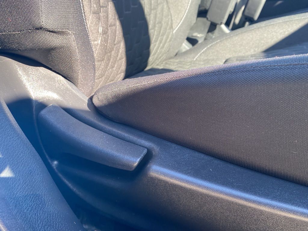 Used 2022 Nissan Kicks S image 10