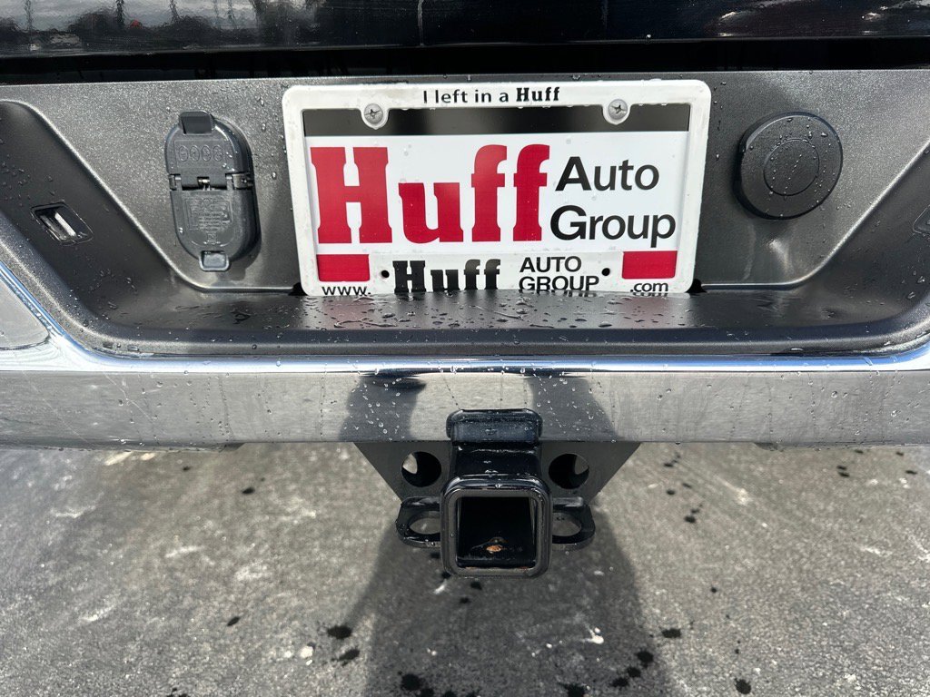 Used 2025 Chevrolet Silverado 1500 LT image 9