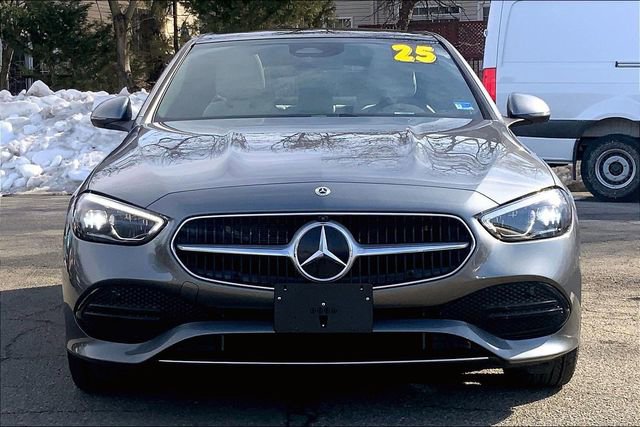 Used 2025 Mercedes-Benz C 300 4MATIC Sedan image 2