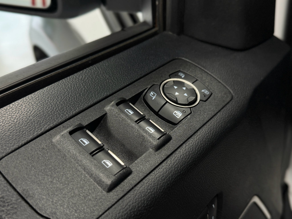 Used 2019 Ford F150 Raptor w/ Equipment Group 802A Luxury AWD/4WD image 14