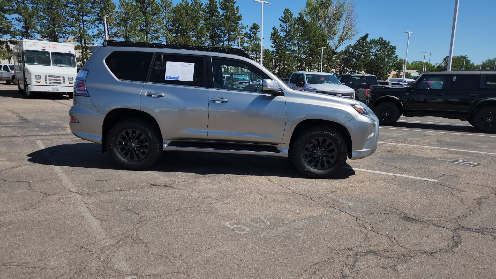 Used 2023 Lexus GX 460 Premium w/ Premium Package AWD/4WD image 12
