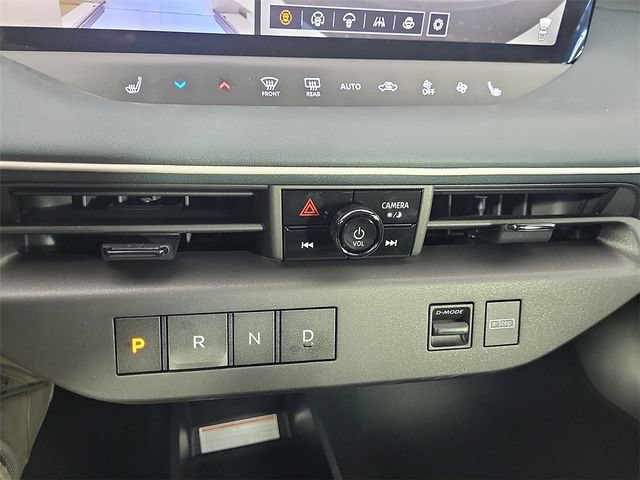 New 2026 Nissan Leaf SV+ w/ Illuminated Package FWD image 17