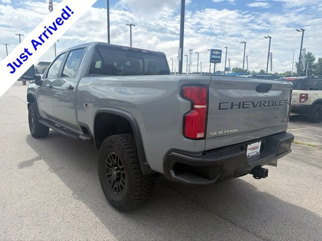 Used 2025 Chevrolet Silverado 2500 ZR2 w/ Technology Package AWD/4WD image 5