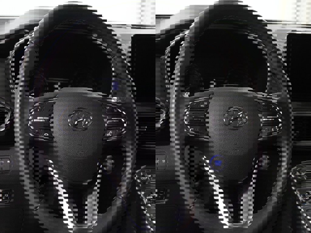 Certified 2023 Hyundai Santa Fe SEL image 7