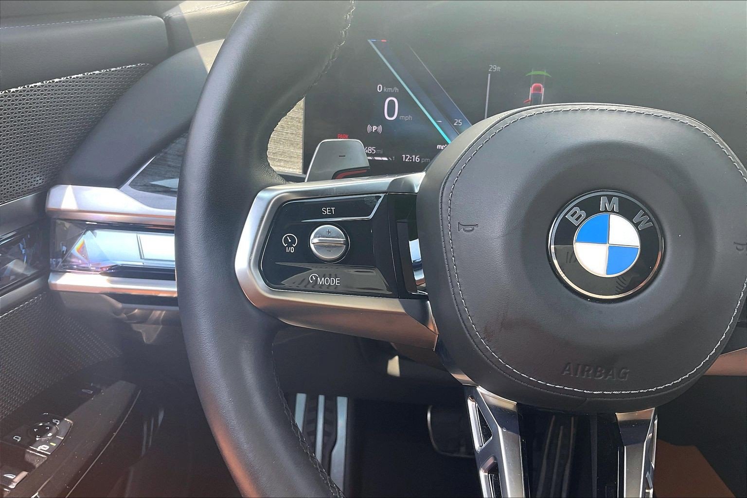 Used 2024 BMW 740i w/ Premium Package 2 RWD image 20