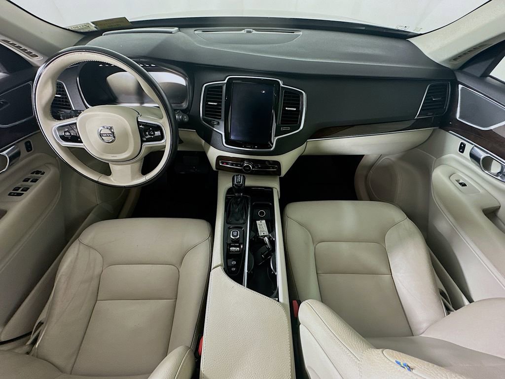 Used 2019 Volvo XC90 T6 Momentum w/ Advanced Package image 10