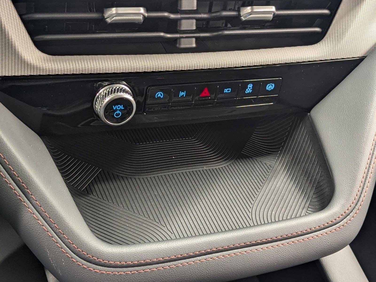 New 2026 Ford Explorer Active w/ Active Comfort Package image 14