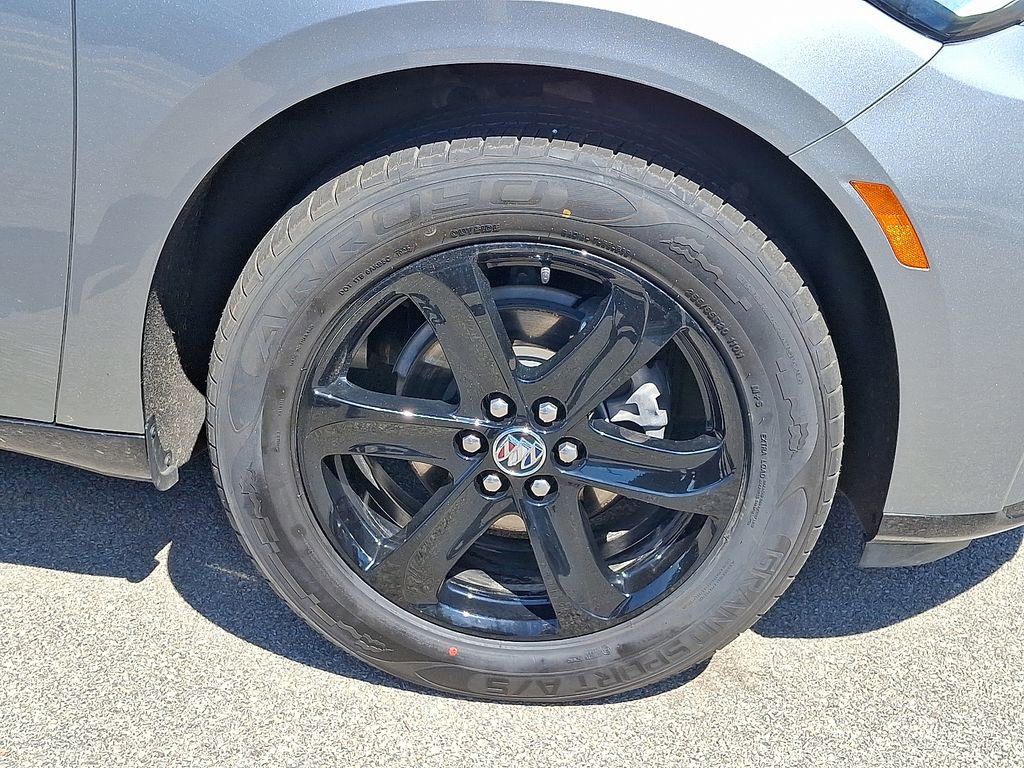 Used 2023 Buick Enclave Essence w/ Sport Touring Edition image 8