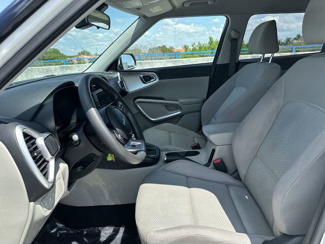 Used 2023 Kia Soul LX image 23
