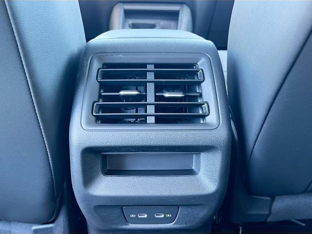 New 2026 Volkswagen Tiguan SE image 24