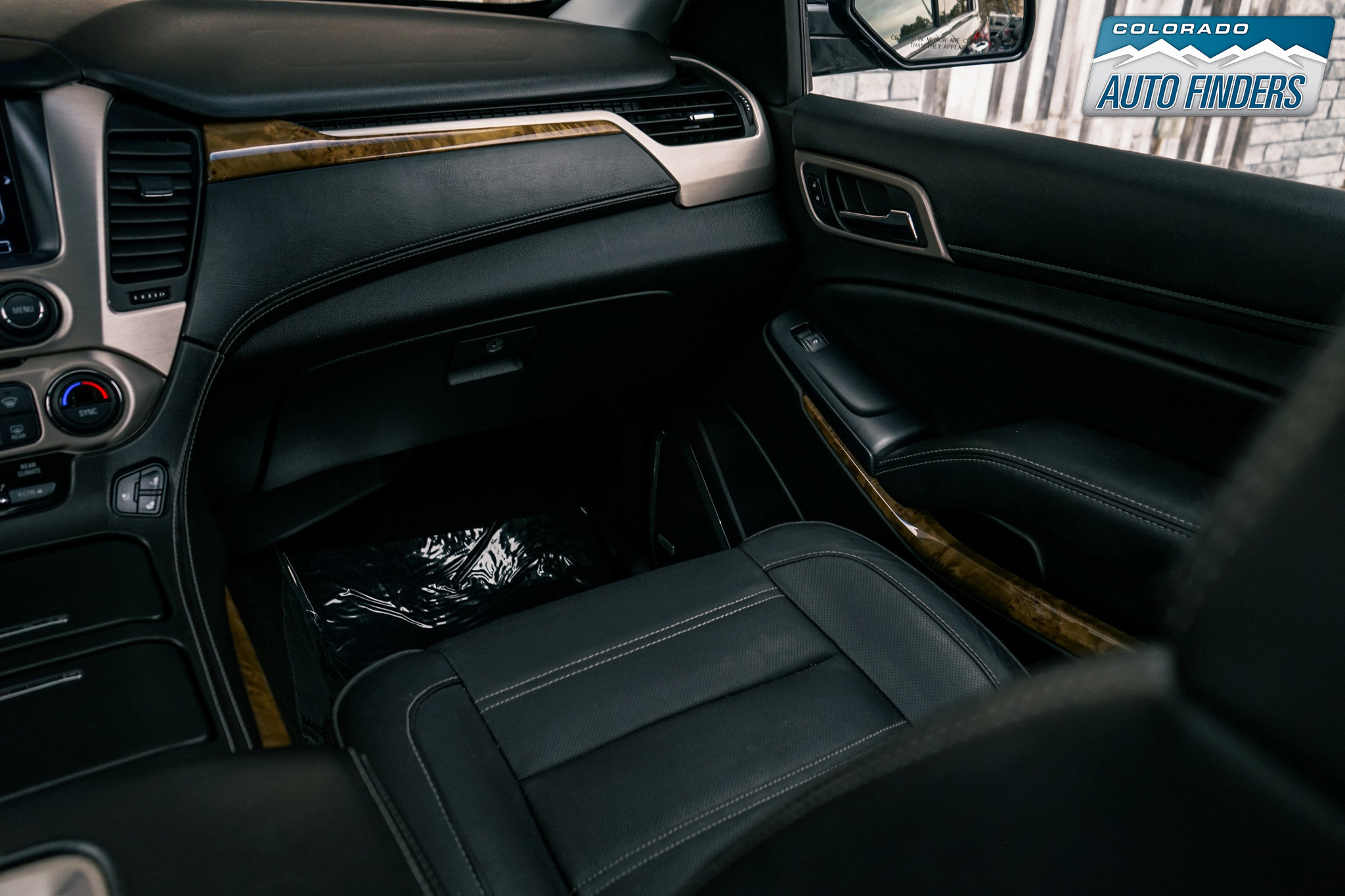 Used 2017 GMC Yukon XL Denali w/ Open Road Package image 26