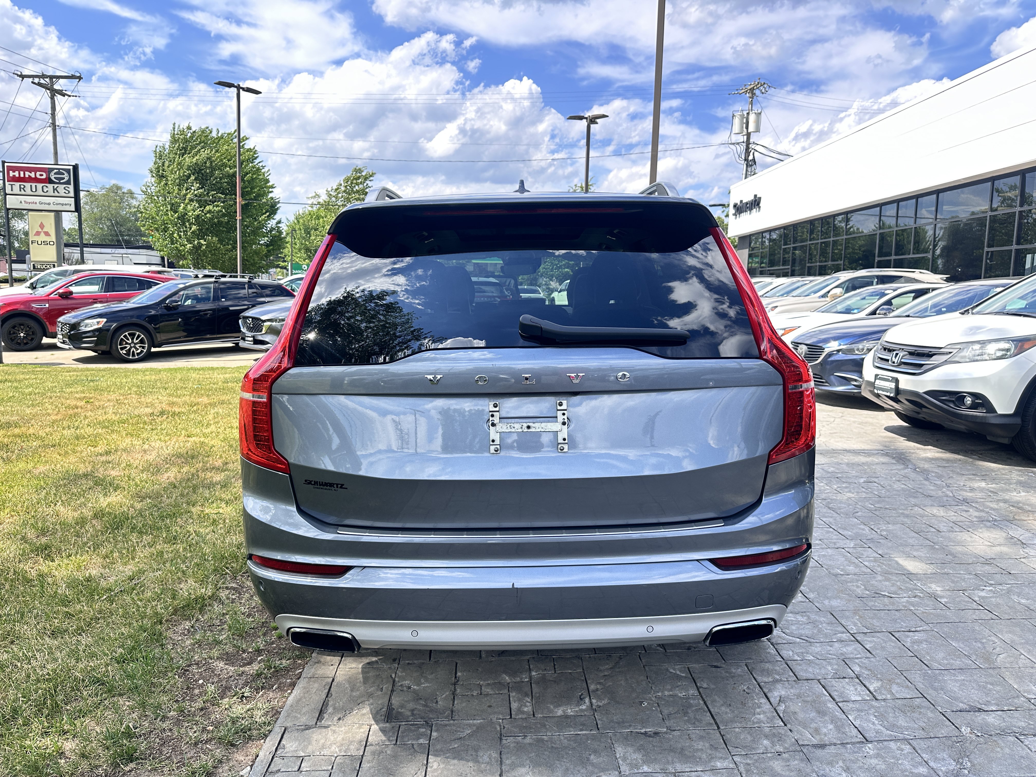 Used 2017 Volvo XC90 T6 Momentum w/ Vision Package AWD/4WD image 7
