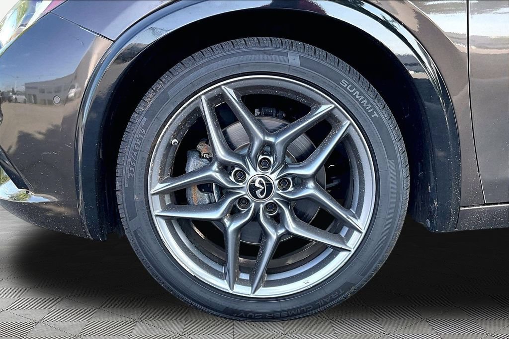 Used 2017 INFINITI QX30 Premium w/ Navigation Package FWD image 25