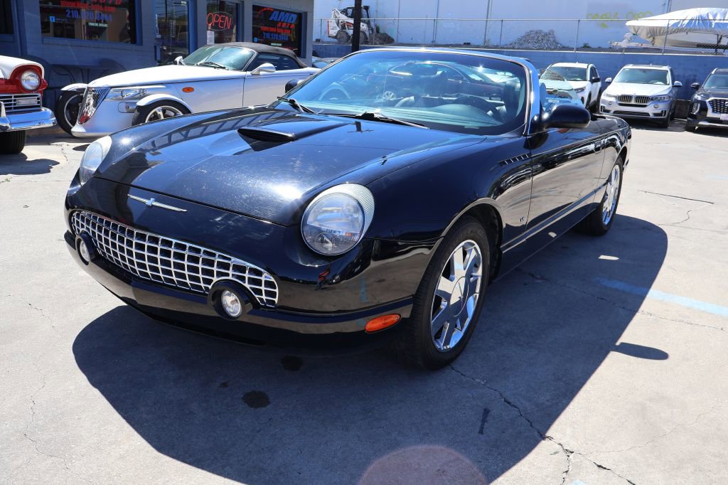 Used 2003 Ford Thunderbird Deluxe image 3