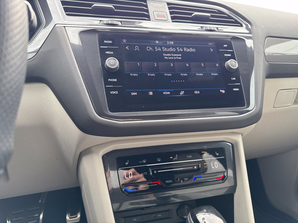 Certified 2024 Volkswagen Tiguan SE R-Line FWD image 20