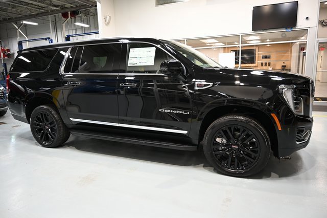 New 2026 GMC Yukon XL Denali image 4