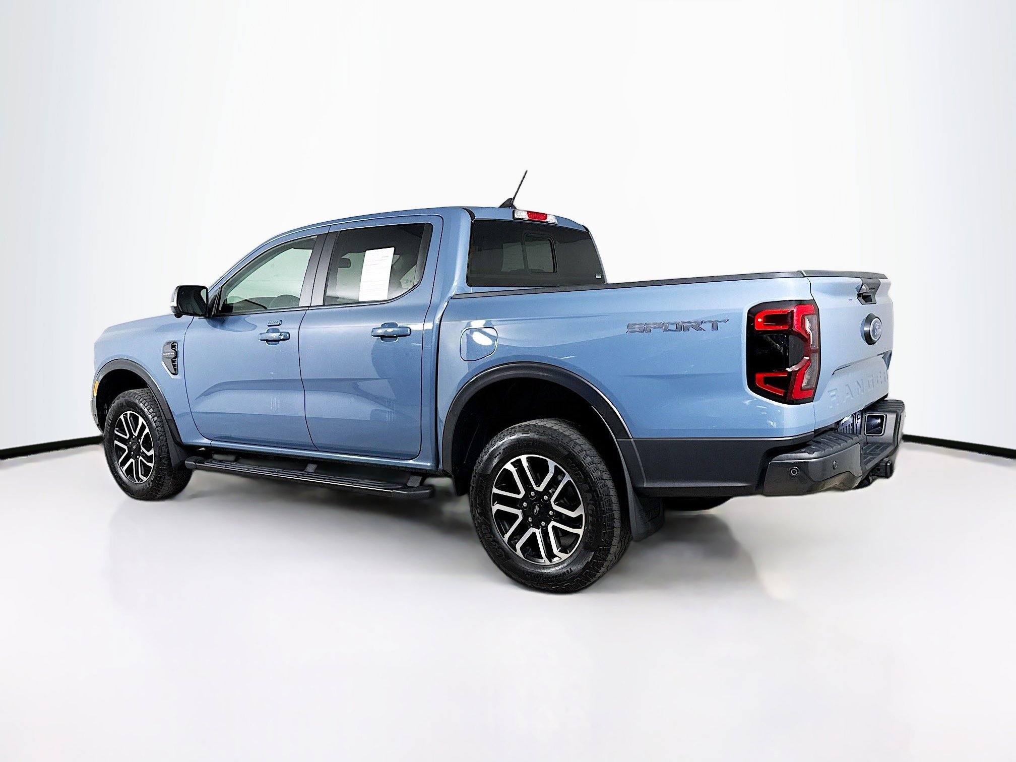 Used 2024 Ford Ranger Lariat w/ Advanced Towing Package image 30