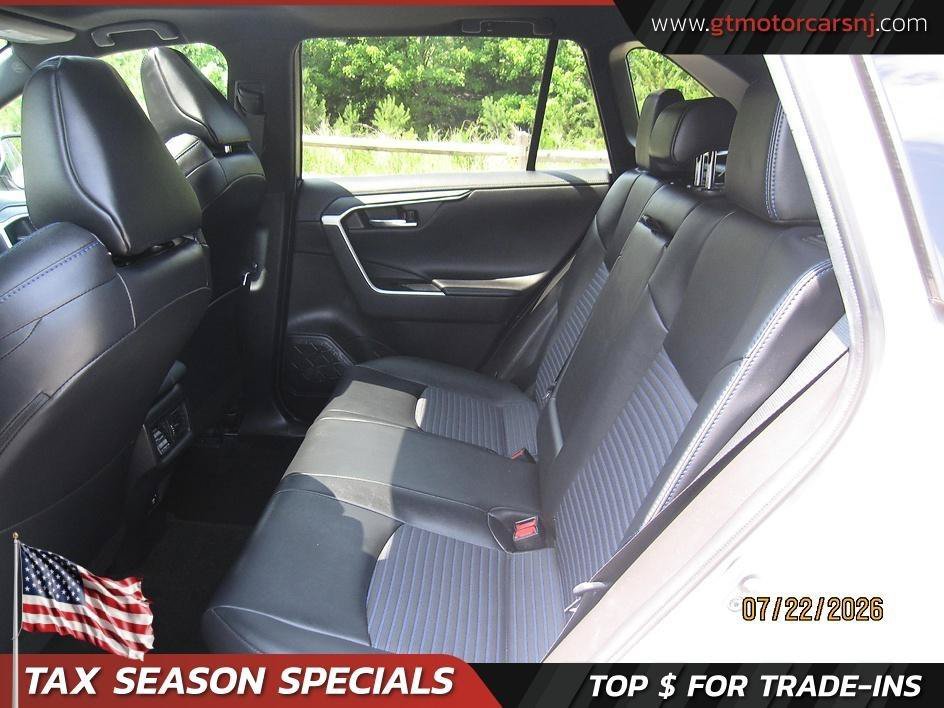 Used 2021 Toyota RAV4 XSE AWD/4WD image 16
