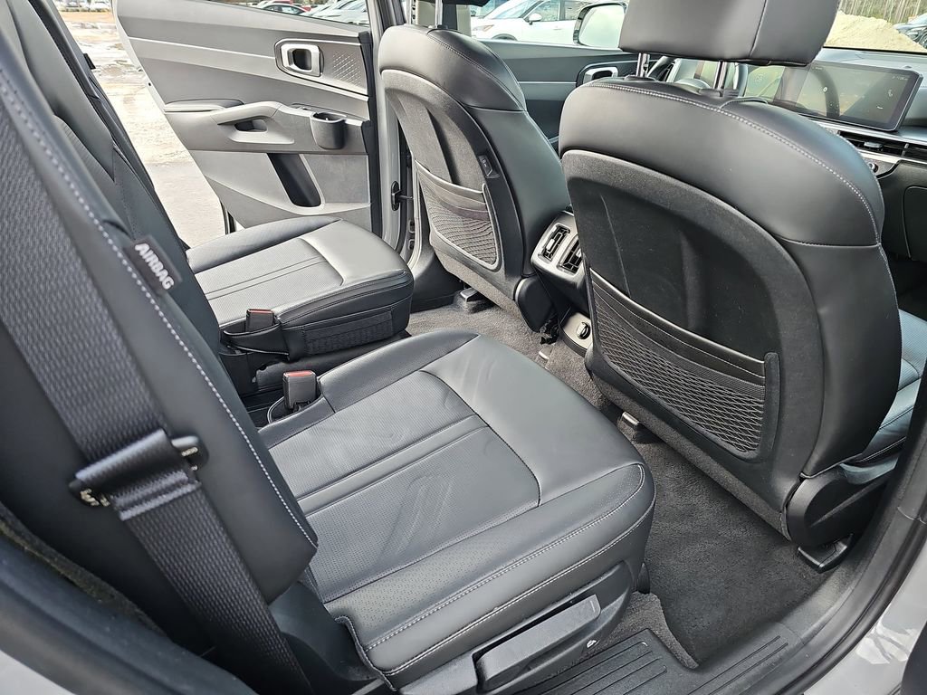 Used 2024 Kia Sorento EX w/ Panoramic Sunroof Package image 14