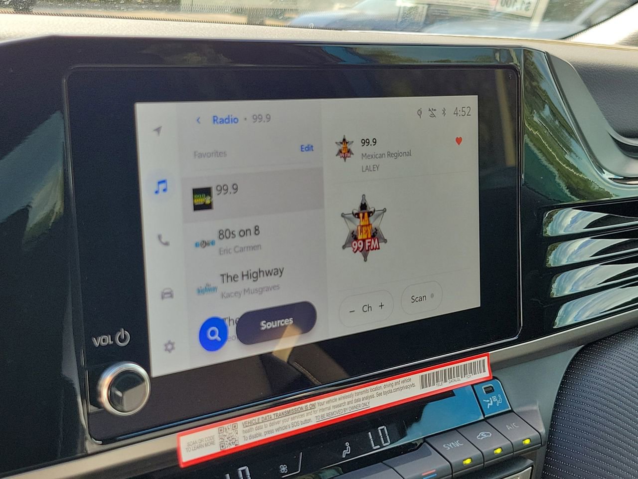 New 2026 Toyota Camry SE FWD image 24