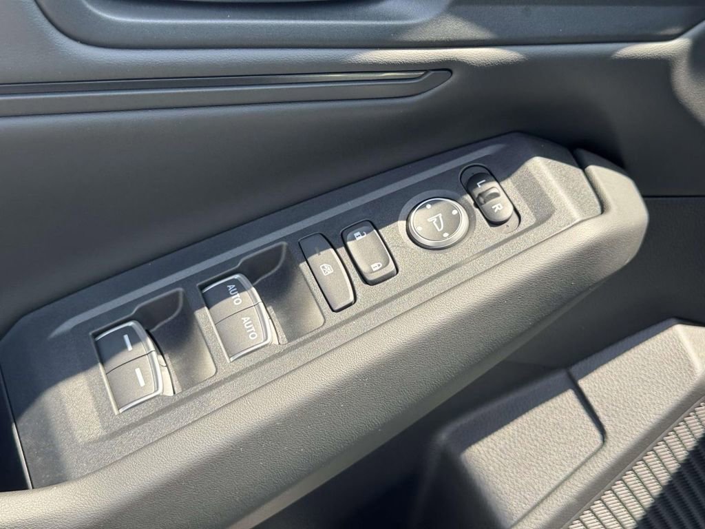 Used 2025 Honda Accord SE image 13
