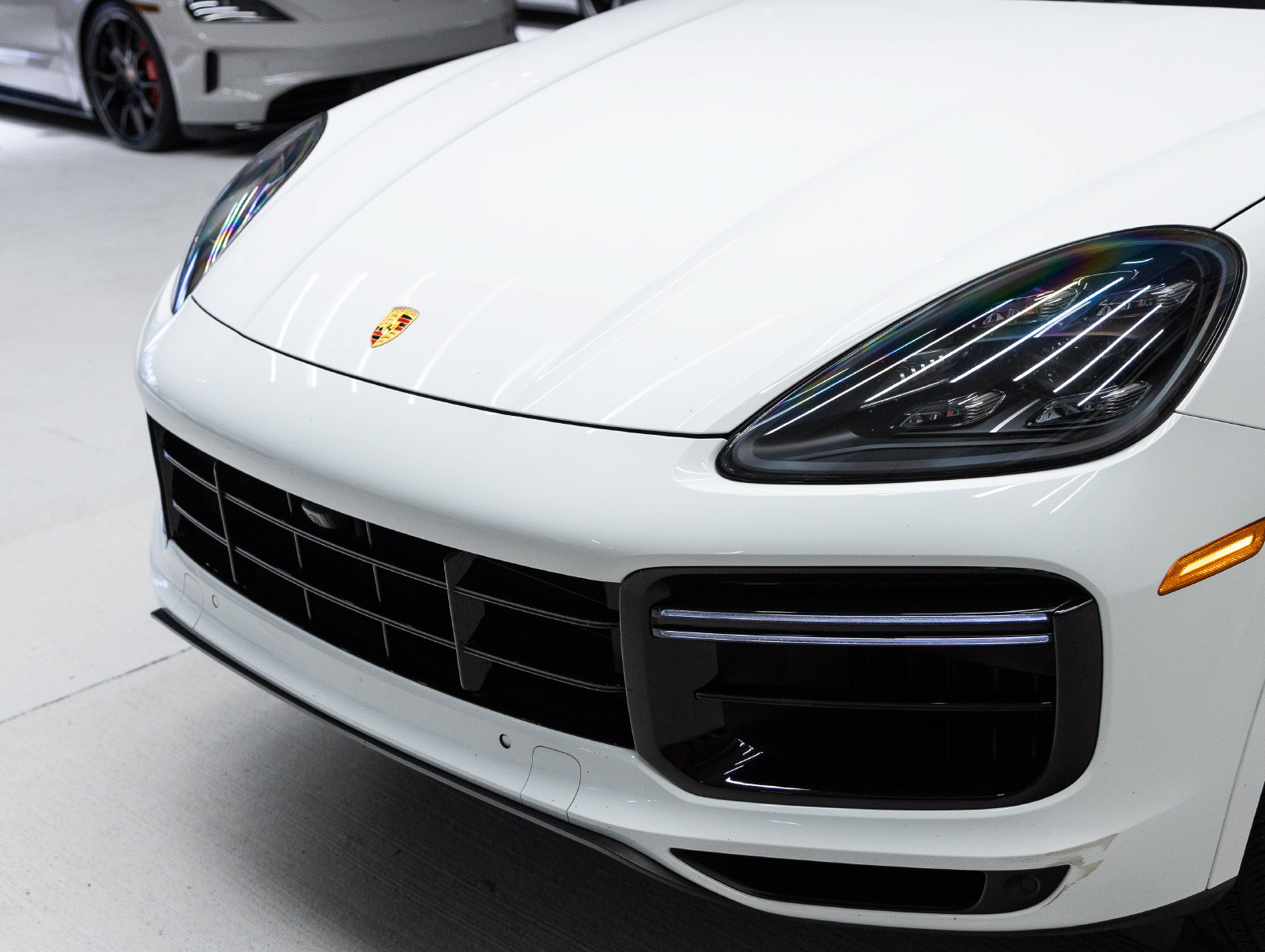 Certified 2020 Porsche Cayenne Turbo S AWD/4WD image 34