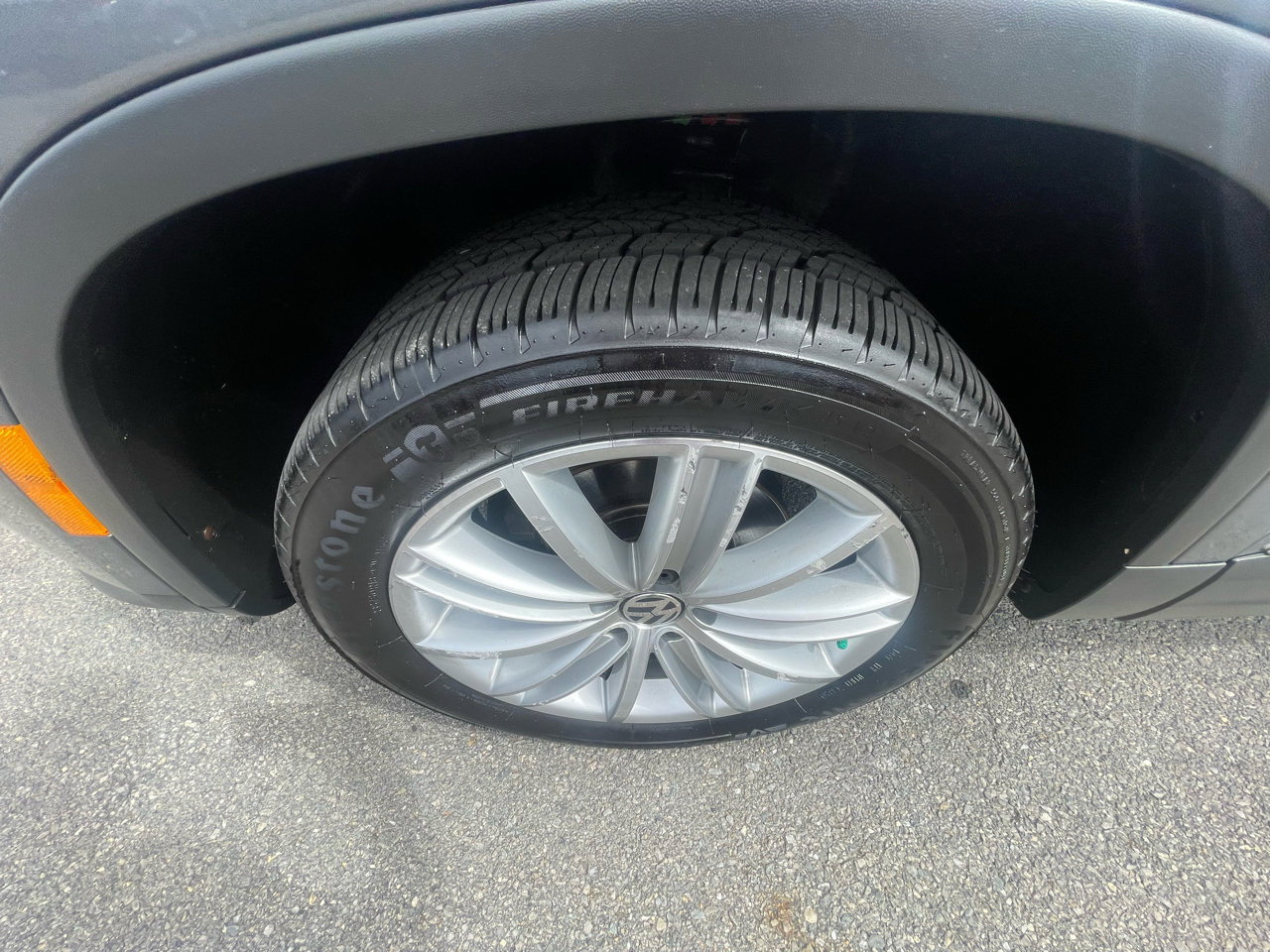 Used 2016 Volkswagen Tiguan SE image 18