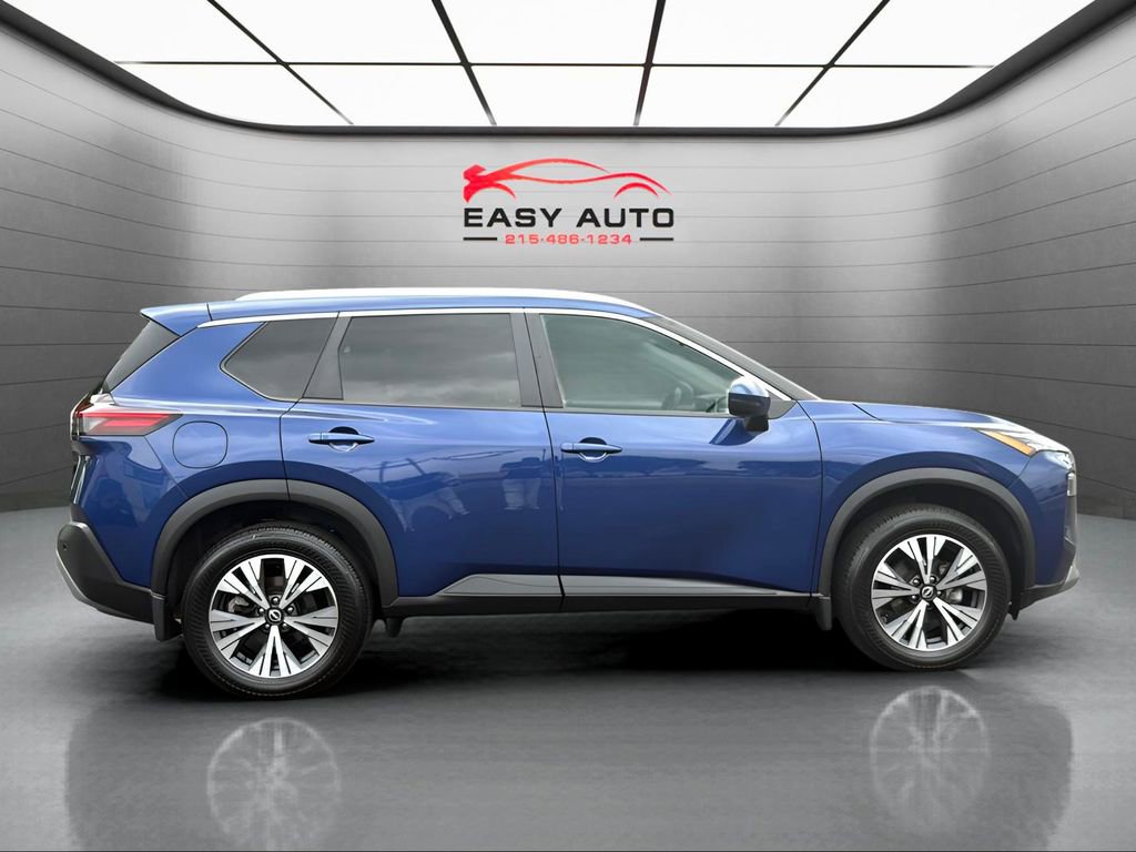 Used 2022 Nissan Rogue SV w/ SV Premium Package image 5
