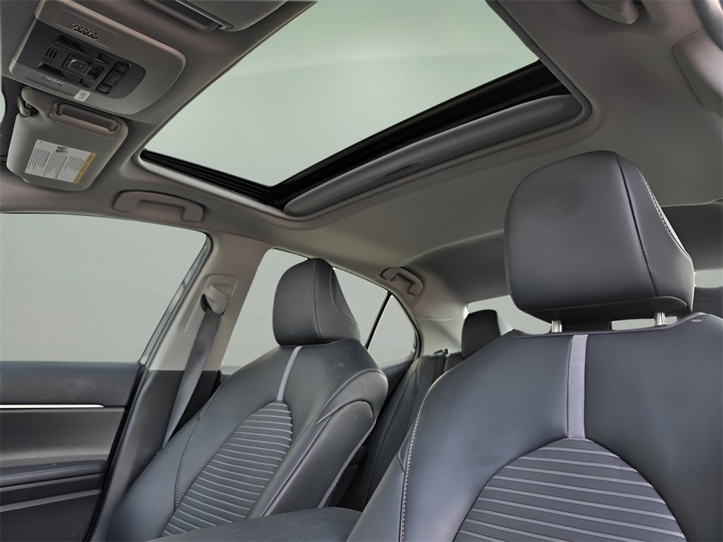 Used 2024 Toyota Camry SE w/ Cold Weather Package image 20