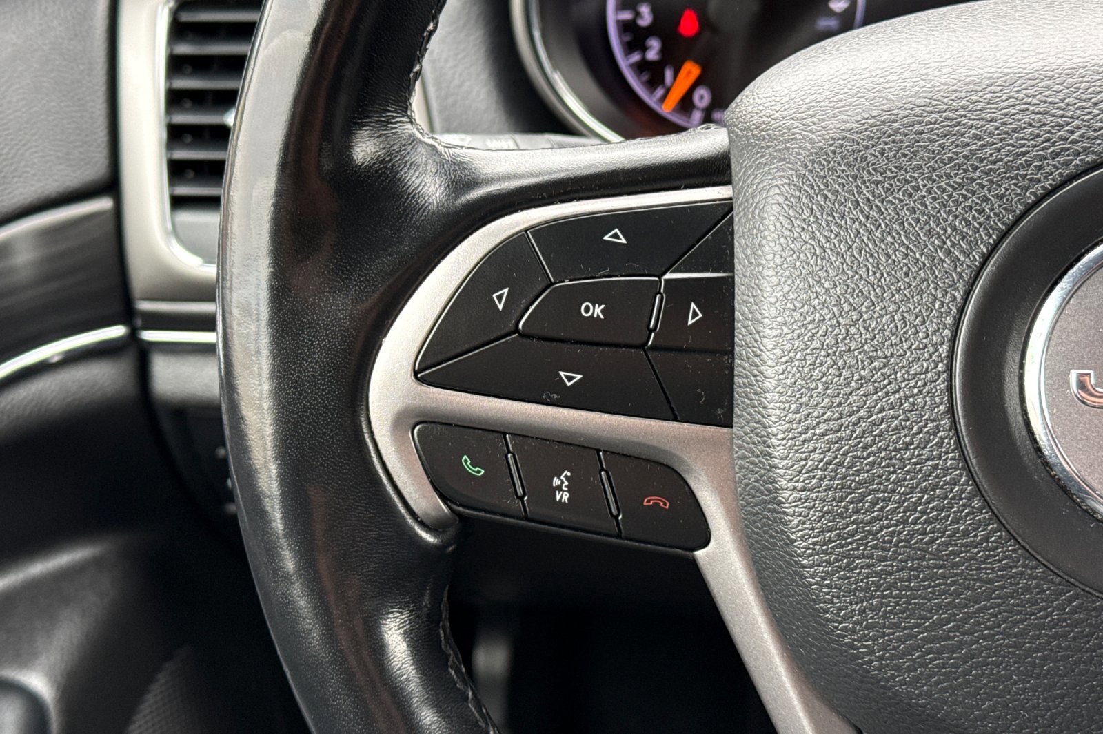 Used 2021 Jeep Grand Cherokee Limited w/ Trailer Tow Group IV image 31