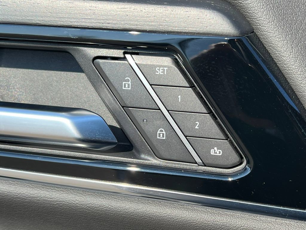 New 2025 GMC Yukon XL Denali w/ Denali Reserve Package image 22