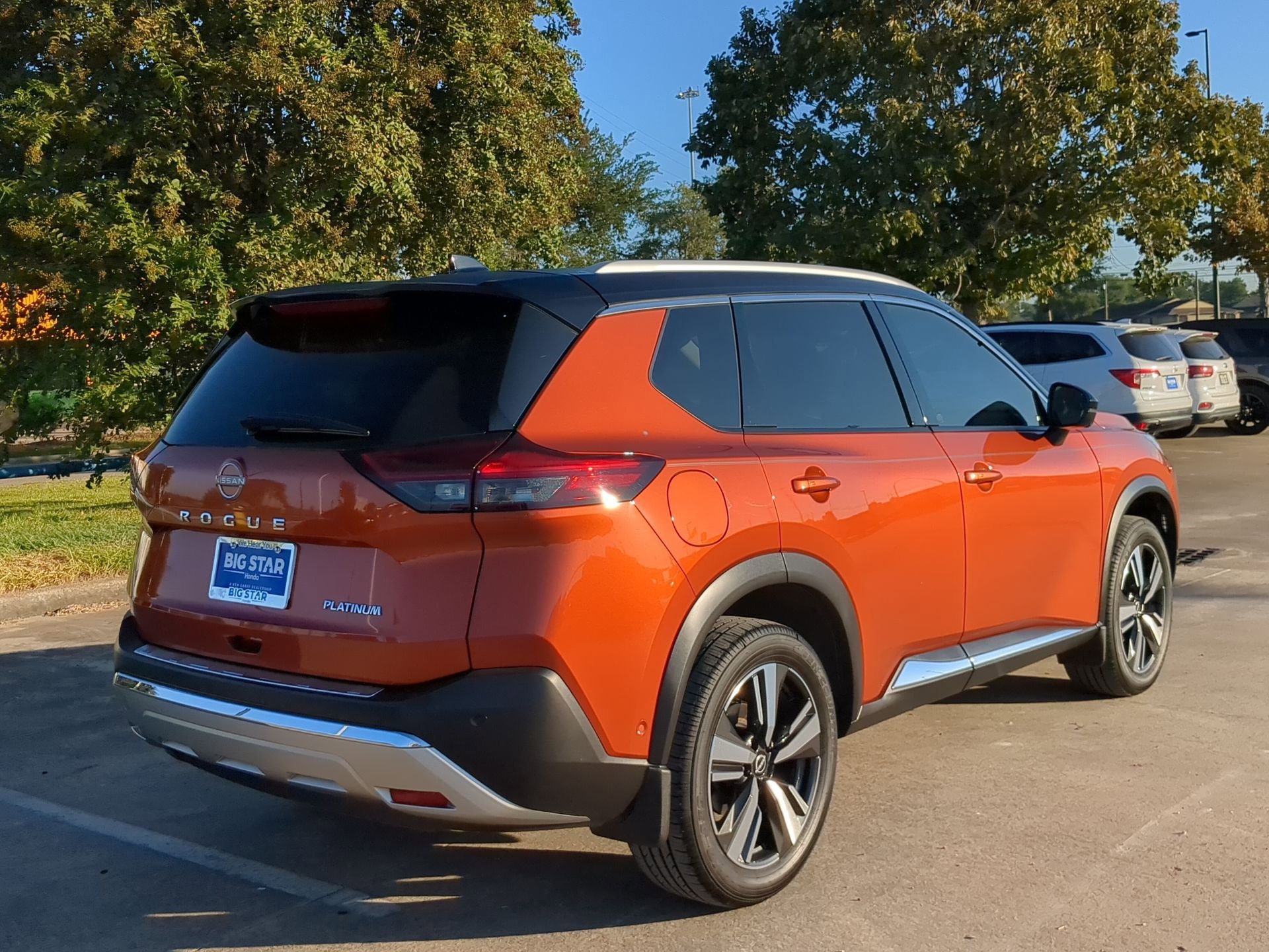 Used 2022 Nissan Rogue Platinum w/ Head-Up Display Package image 3