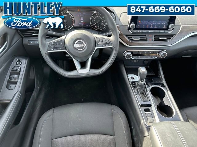 Used 2024 Nissan Altima 2.5 SV AWD/4WD image 12