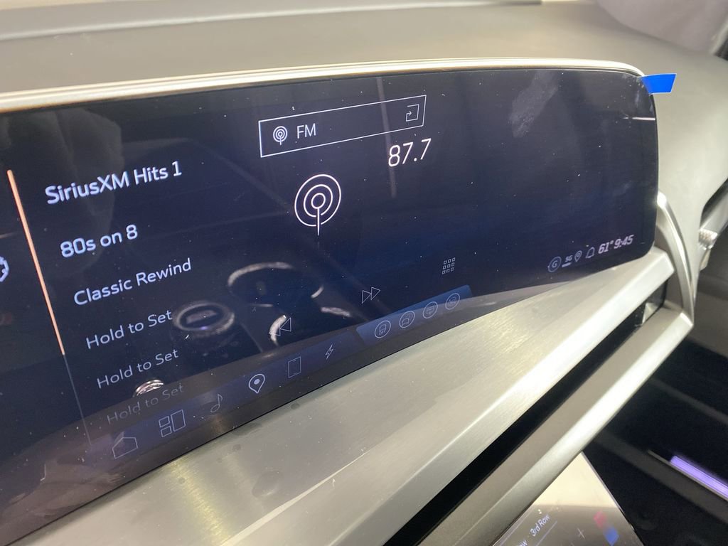 New 2026 Cadillac Vistiq Luxury image 13