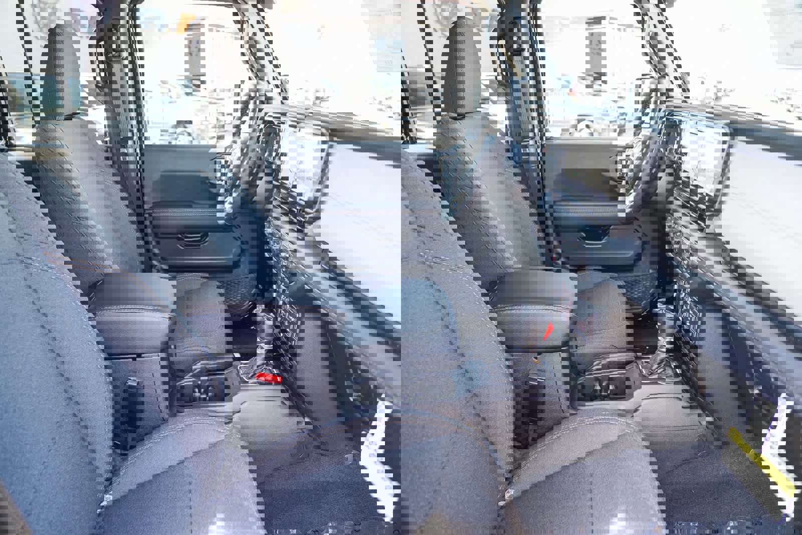 New 2025 Jeep Wrangler Sahara w/ Technology Group image 18