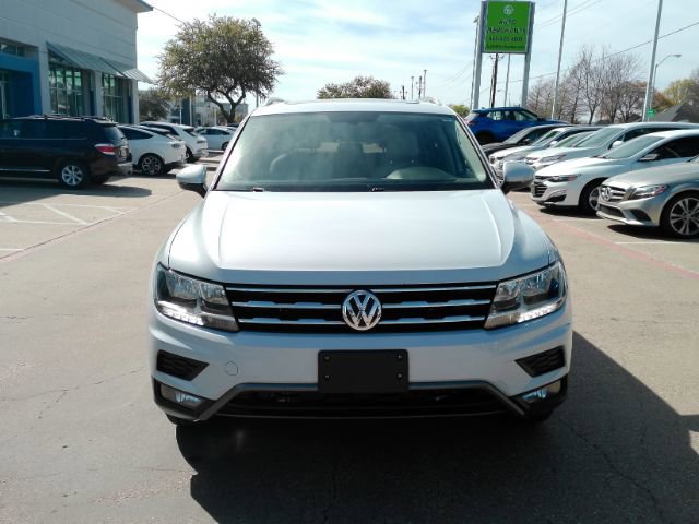 Used 2018 Volkswagen Tiguan SEL image 2