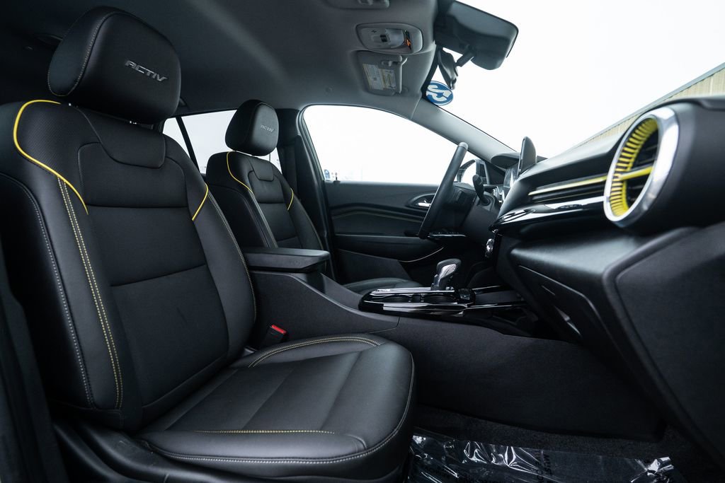 Used 2025 Chevrolet Trax ACTIV w/ Driver Confidence Package image 14