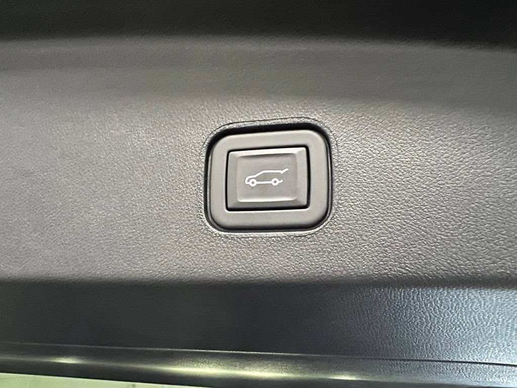 Used 2024 Cadillac Lyriq Luxury RWD image 50