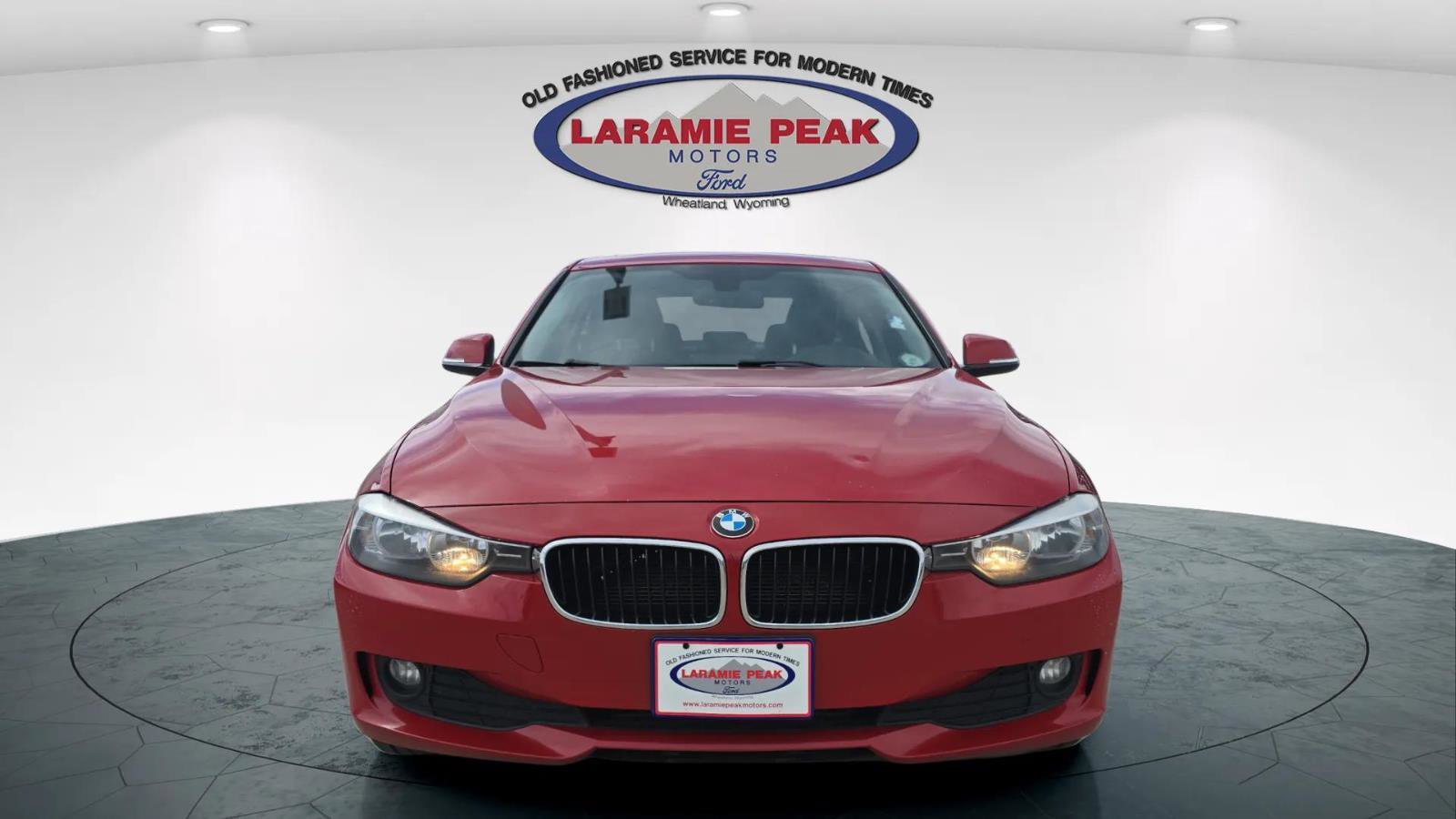 Used 2015 BMW 320i xDrive Sedan AWD/4WD image 5