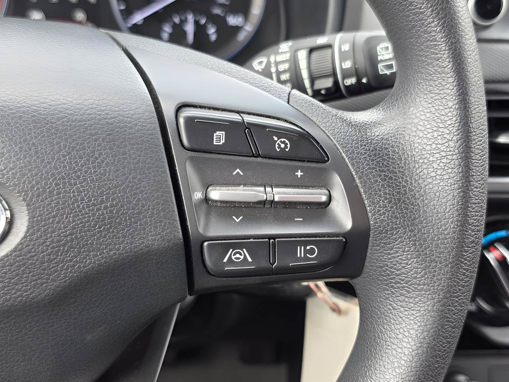 Used 2022 Hyundai Kona SE AWD/4WD image 25