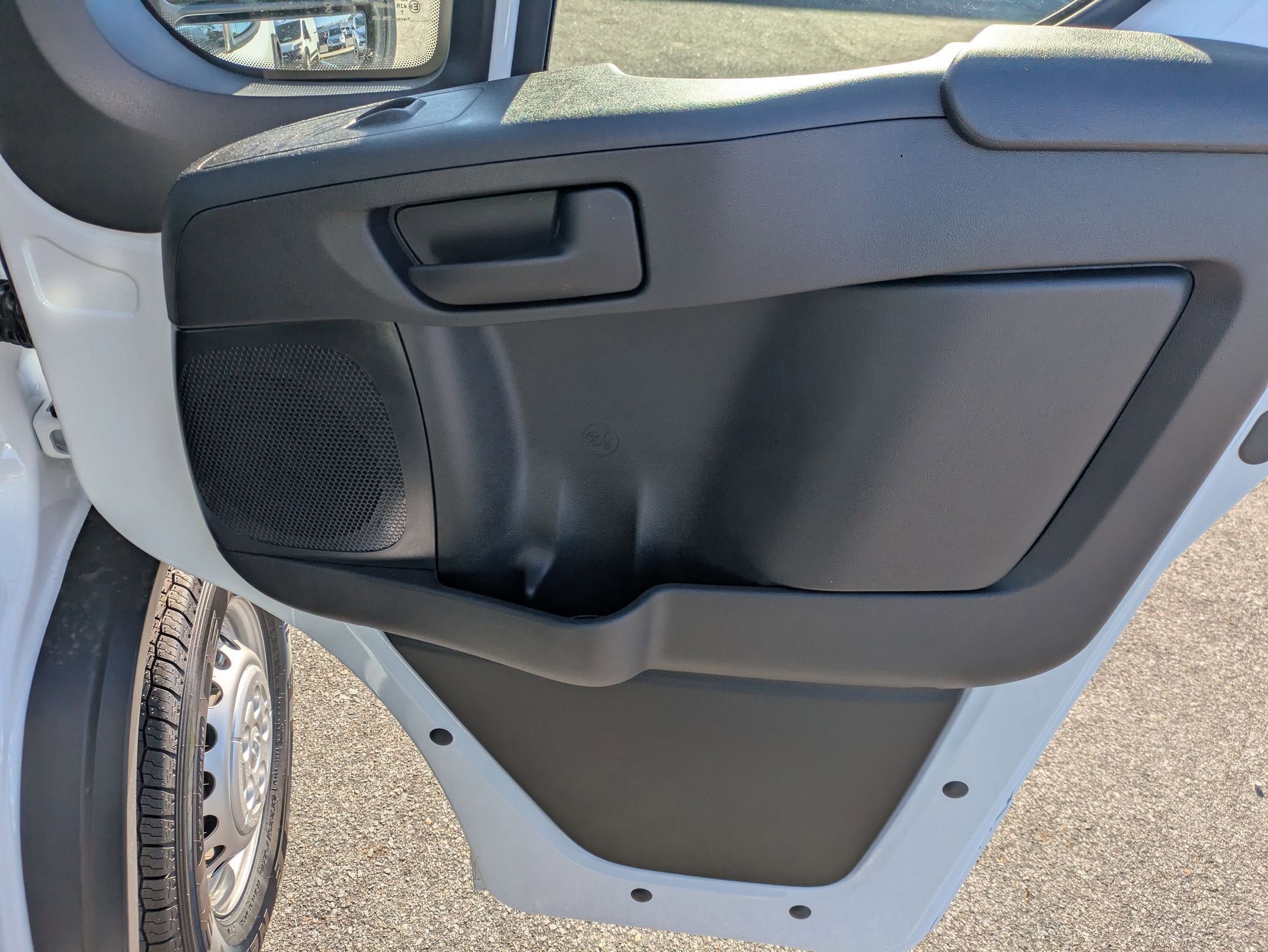 New 2026 RAM ProMaster 1500 w/ Convenience Group FWD image 23