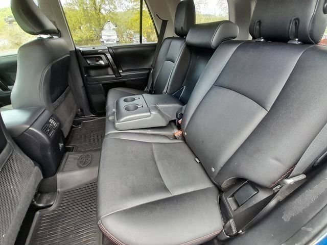 Used 2020 Toyota 4Runner TRD Off-Road Premium w/ Moonroof Package AWD/4WD image 40