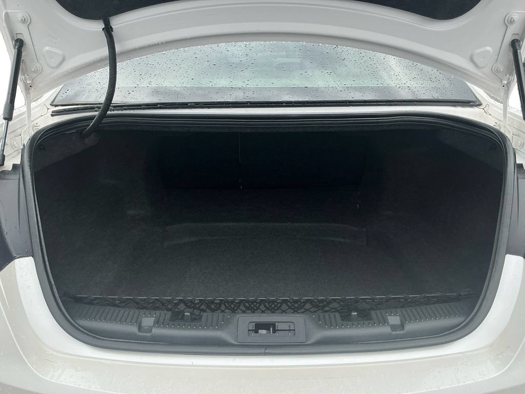 Used 2013 Ford Taurus Limited FWD image 24