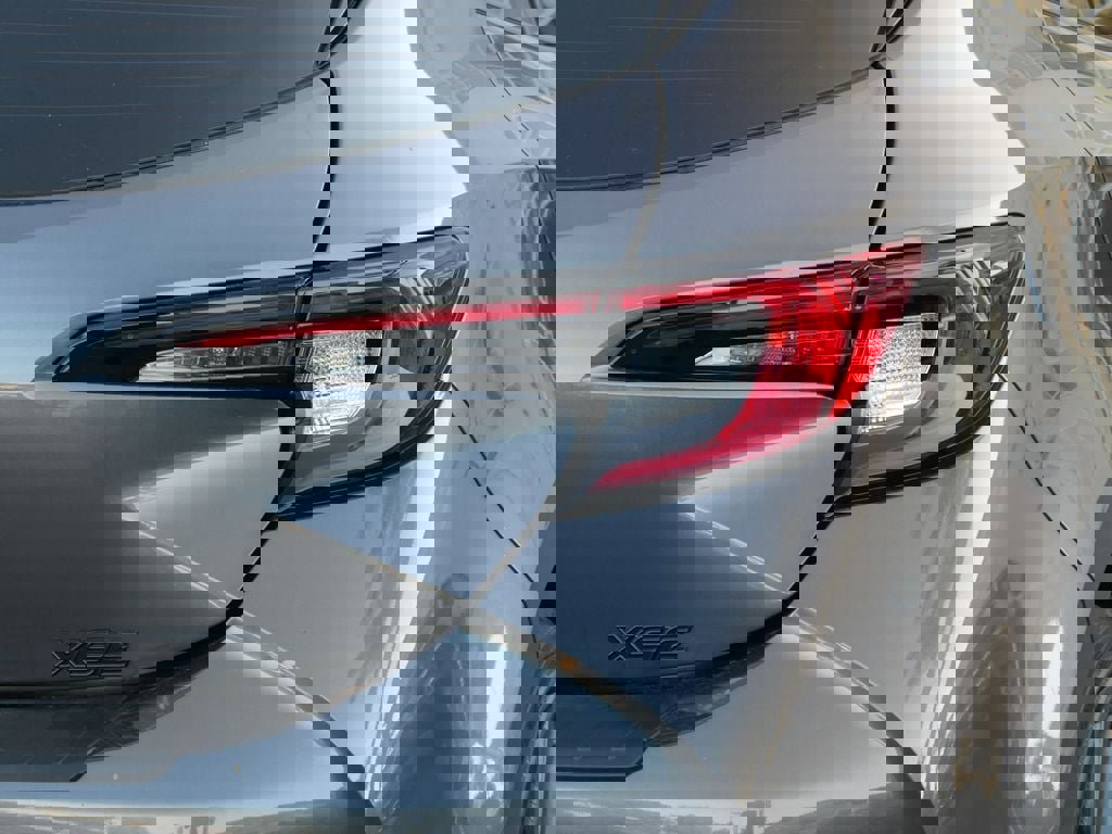 Used 2025 Toyota Corolla XSE image 4