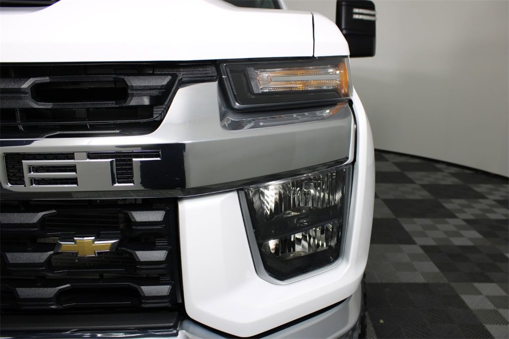 Used 2021 Chevrolet Silverado 2500 LT w/ Fleet Comfort Package image 3