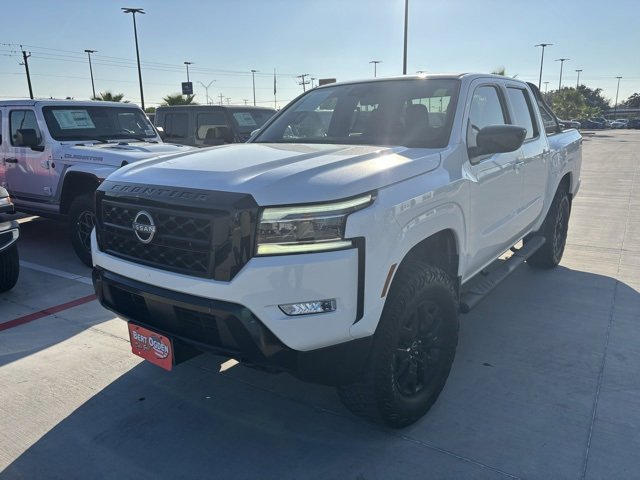 Used 2023 Nissan Frontier SV w/ Midnight Edition Package image 3